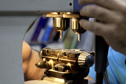 Develop new environmentally friendly power systems to reduce emissions and pollution Develop new environmentally friendly power systems to reduce emissions and pollution